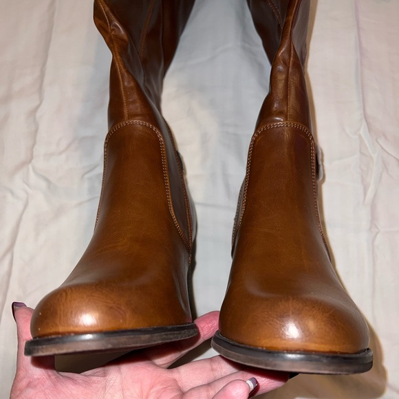 NWT PIERRE DUMAS Knee High Vegan Leather Riding Heeled Boots - Picture 8 of 12